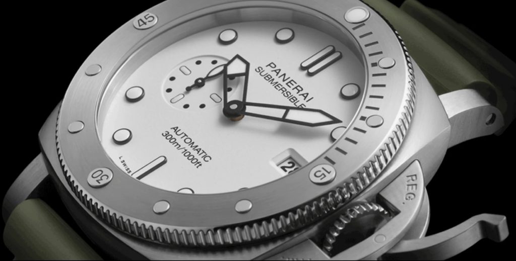 パネライ公式「サブマーシブル」