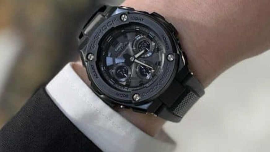 カシオ公式「G-SHOCKGST-W300」